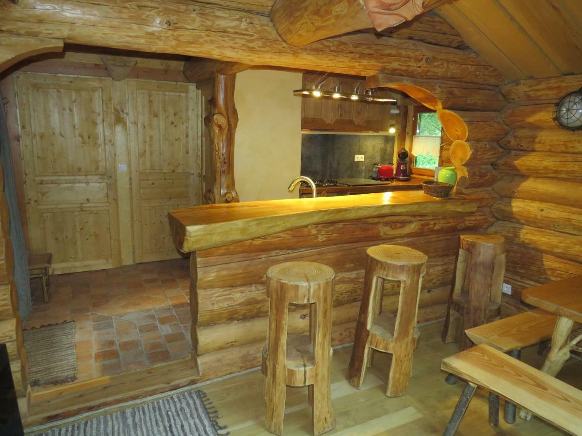 La Cabane De Hans Saint-Martial-de-Gimel Eksteriør billede